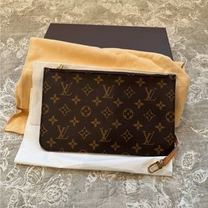 Louis Vuitton Pochette